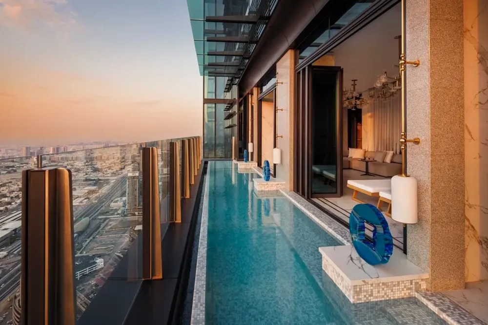 rent a luxury car in Dubai