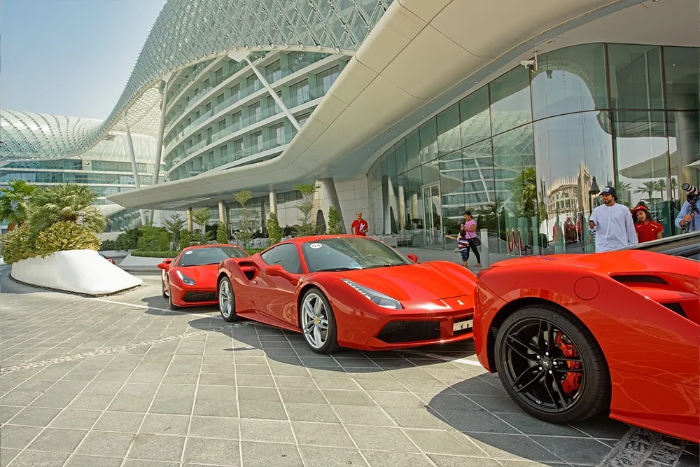 rent luxury car in Abu Dhabi